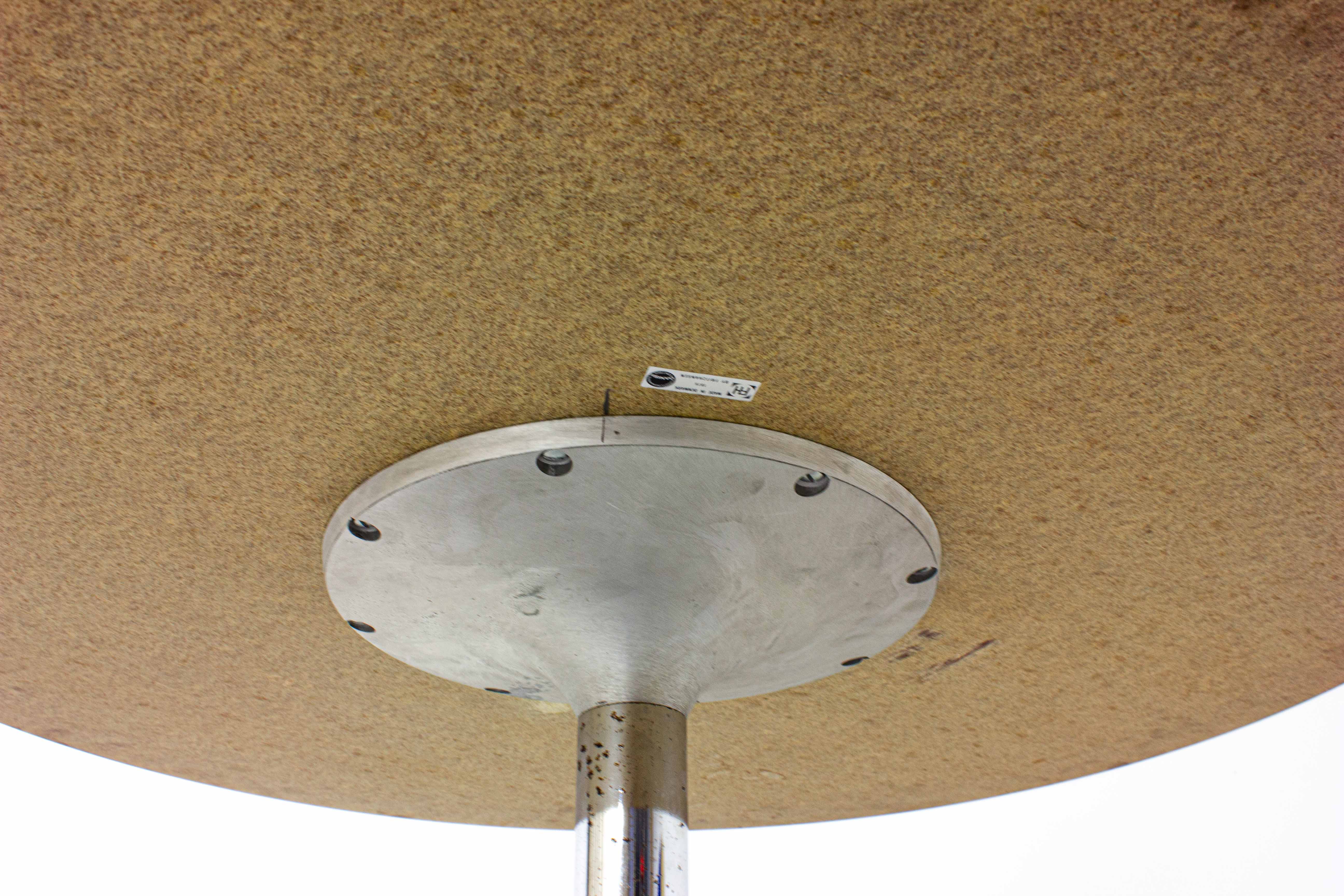 Round coffee table by Arne Jacobsen for Fritz Hansen, 1975