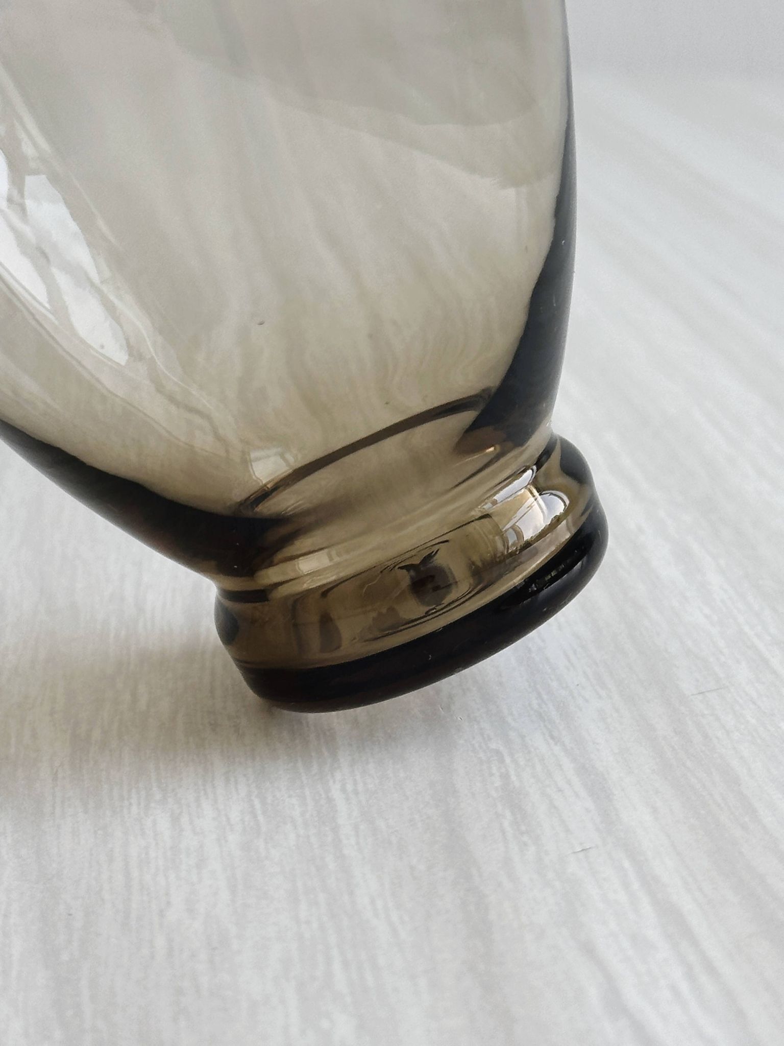 4 verres à eau en verre fin fumé