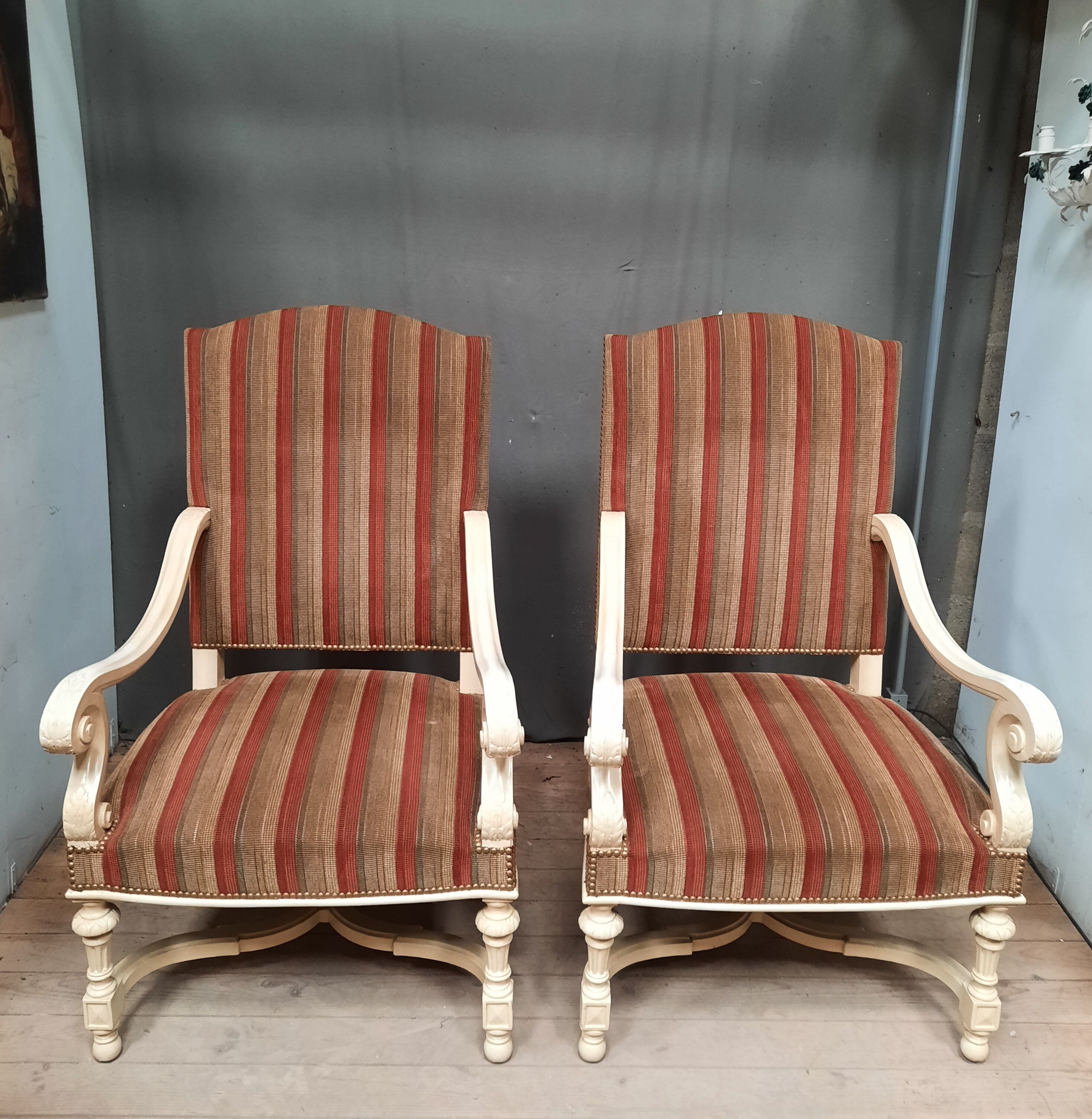 Pair of armchairs