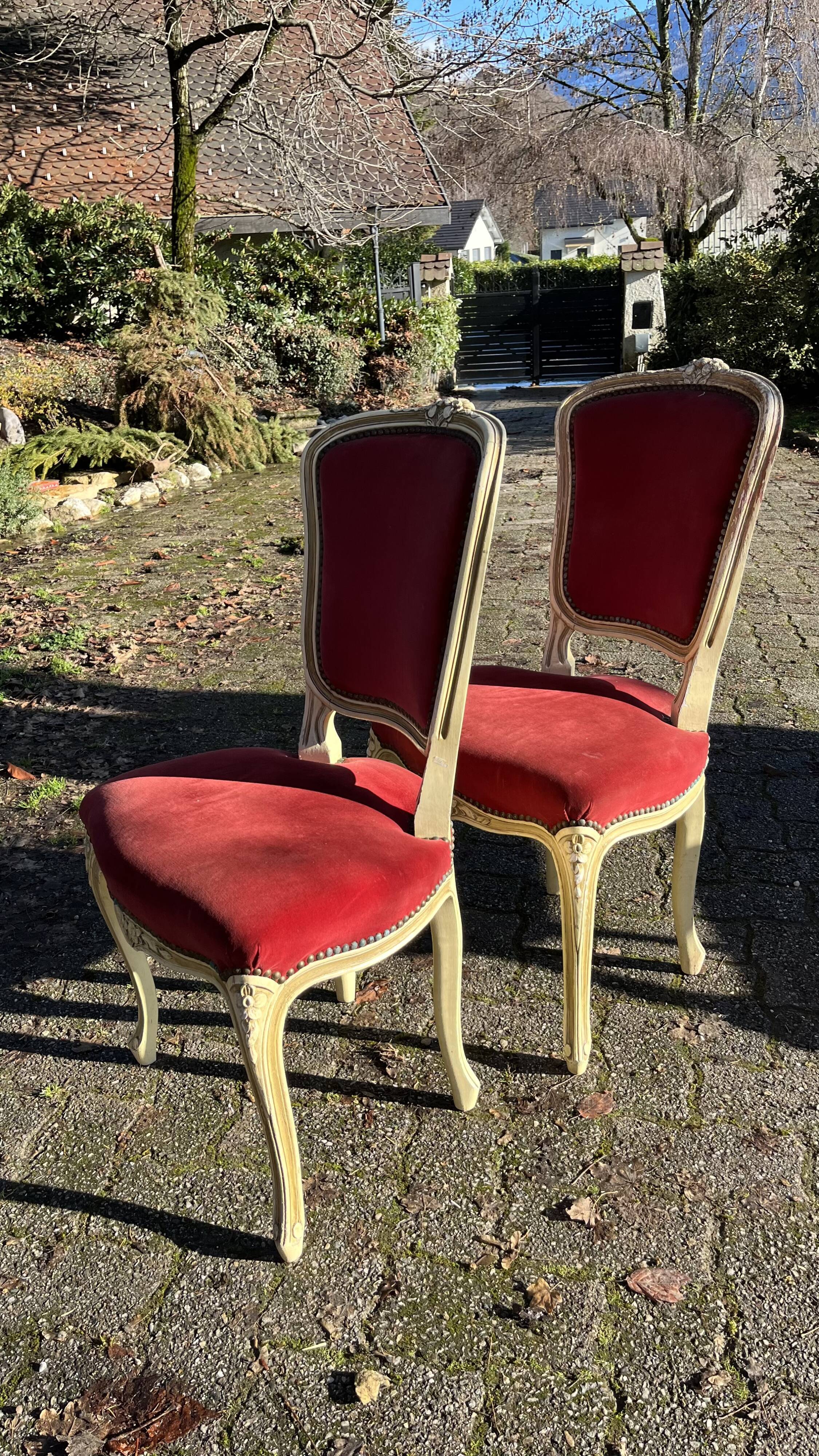 Paire de chaises style Louis XV