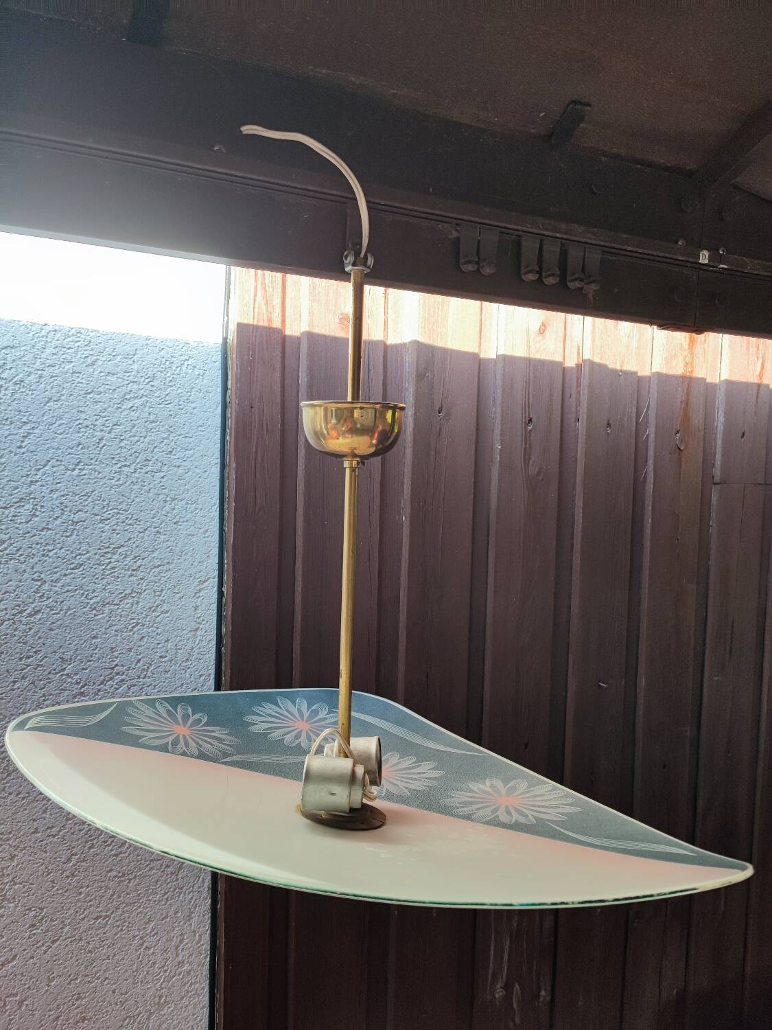 Suspension en verre peint