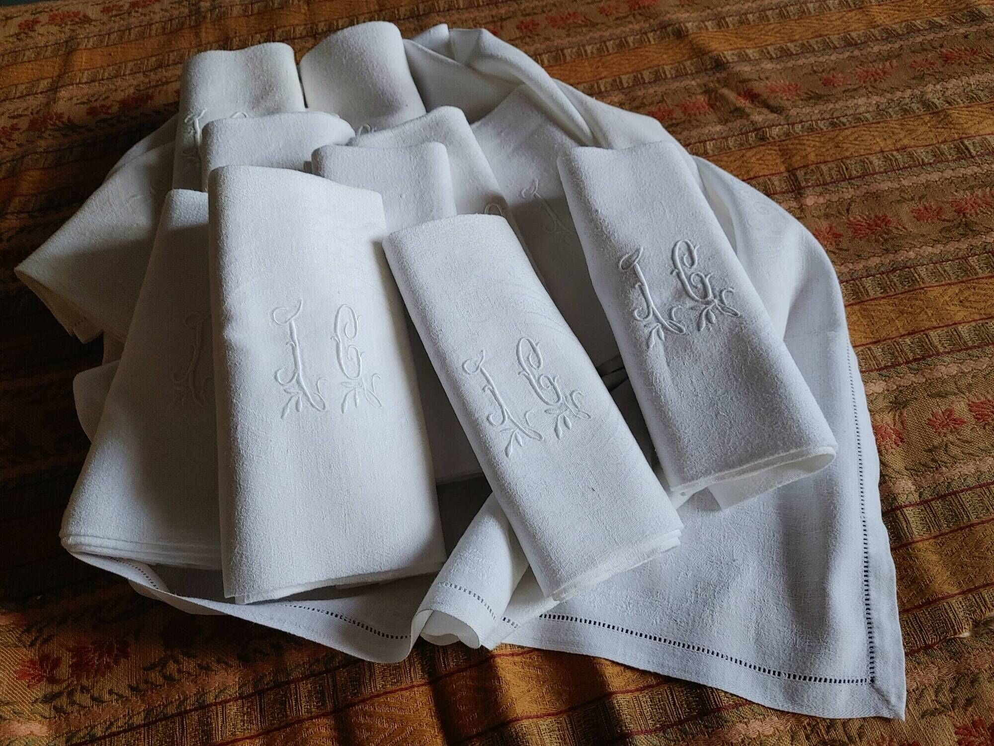 12 old table napkins - Linen & silk damask with Floral decoration - JC monograms