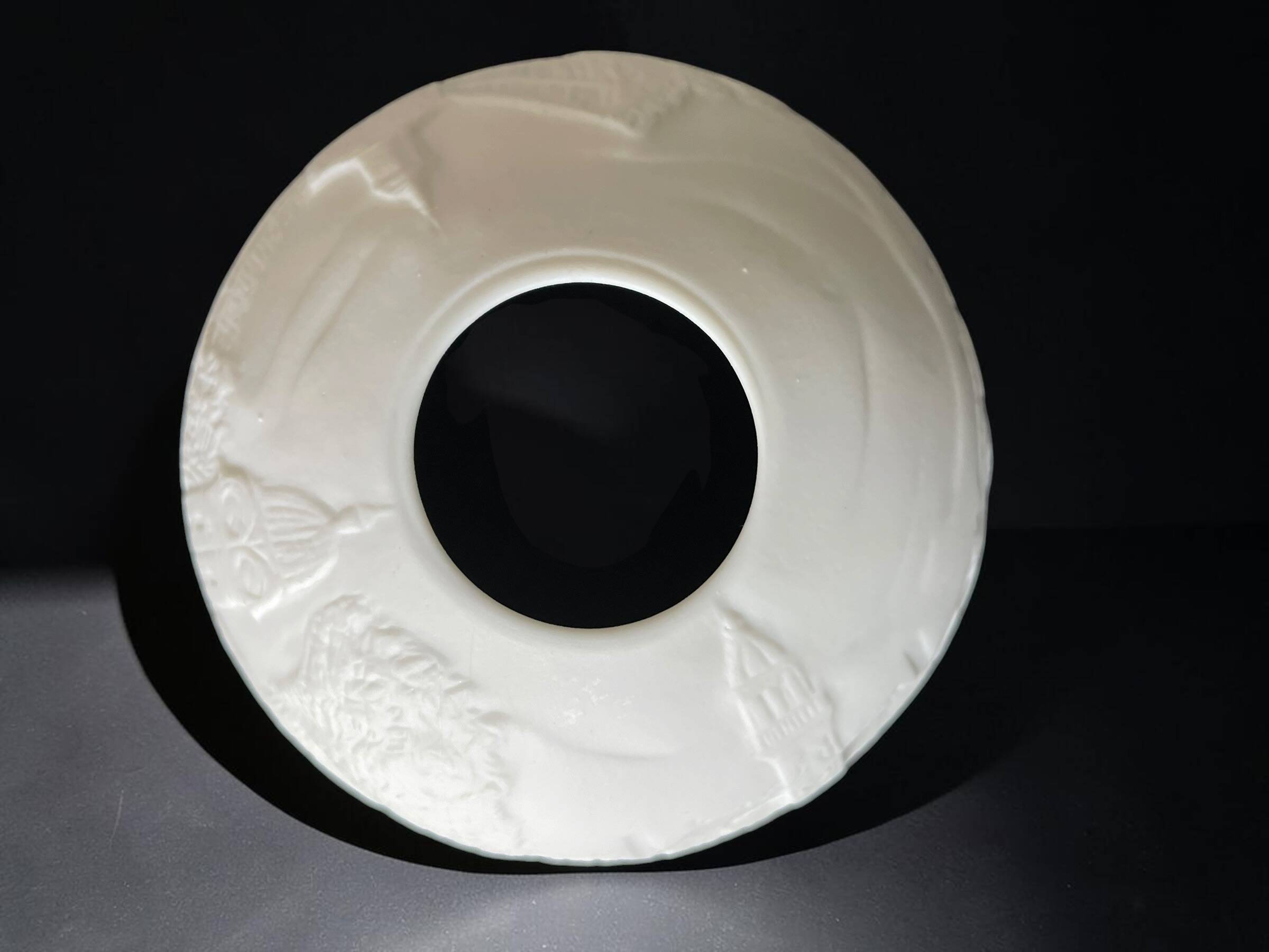 Porcelain lithophane photophore from Limoges