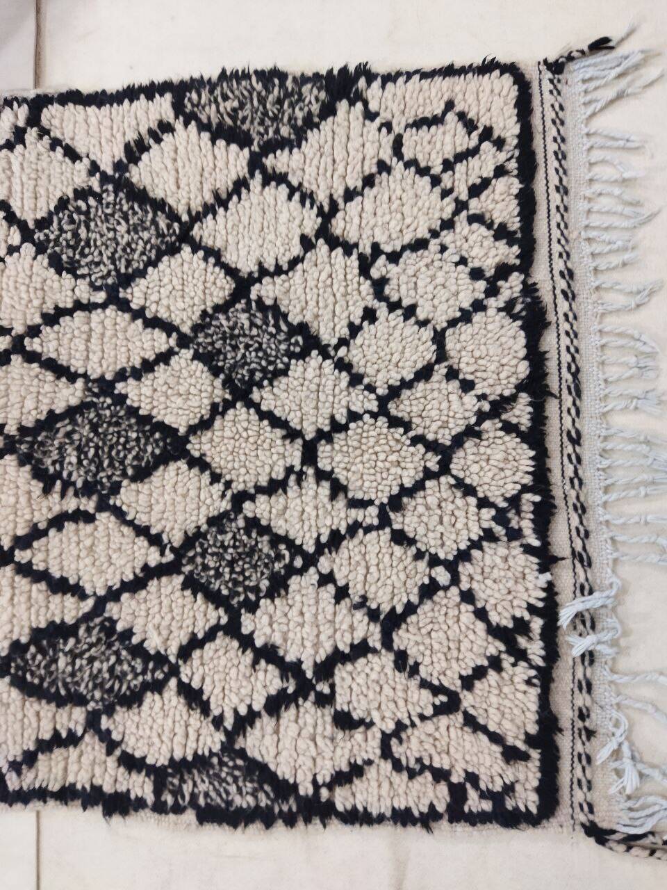 Handmade Moroccan Berber rug 138 x 72 cm