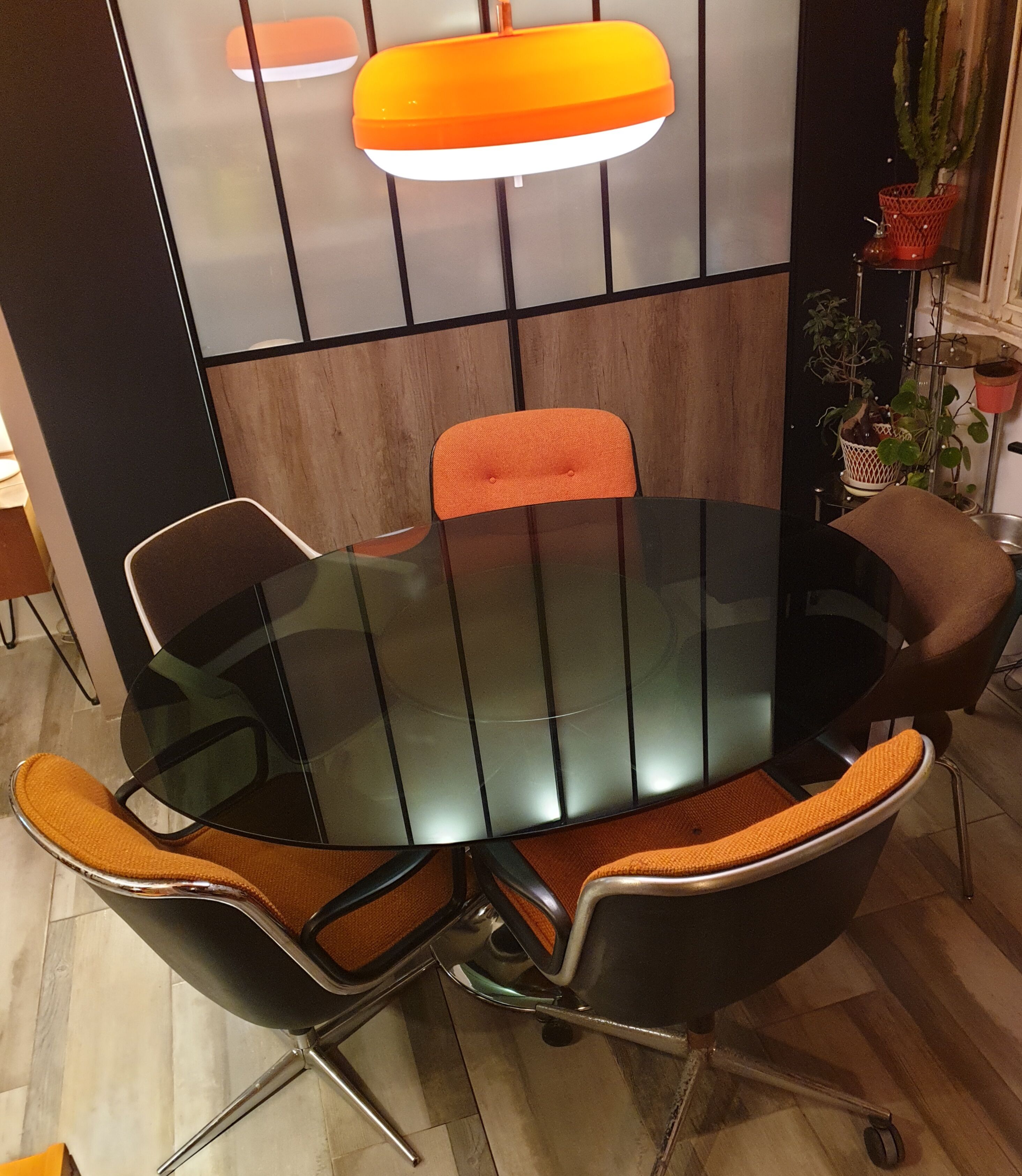 Oval table circa 1970