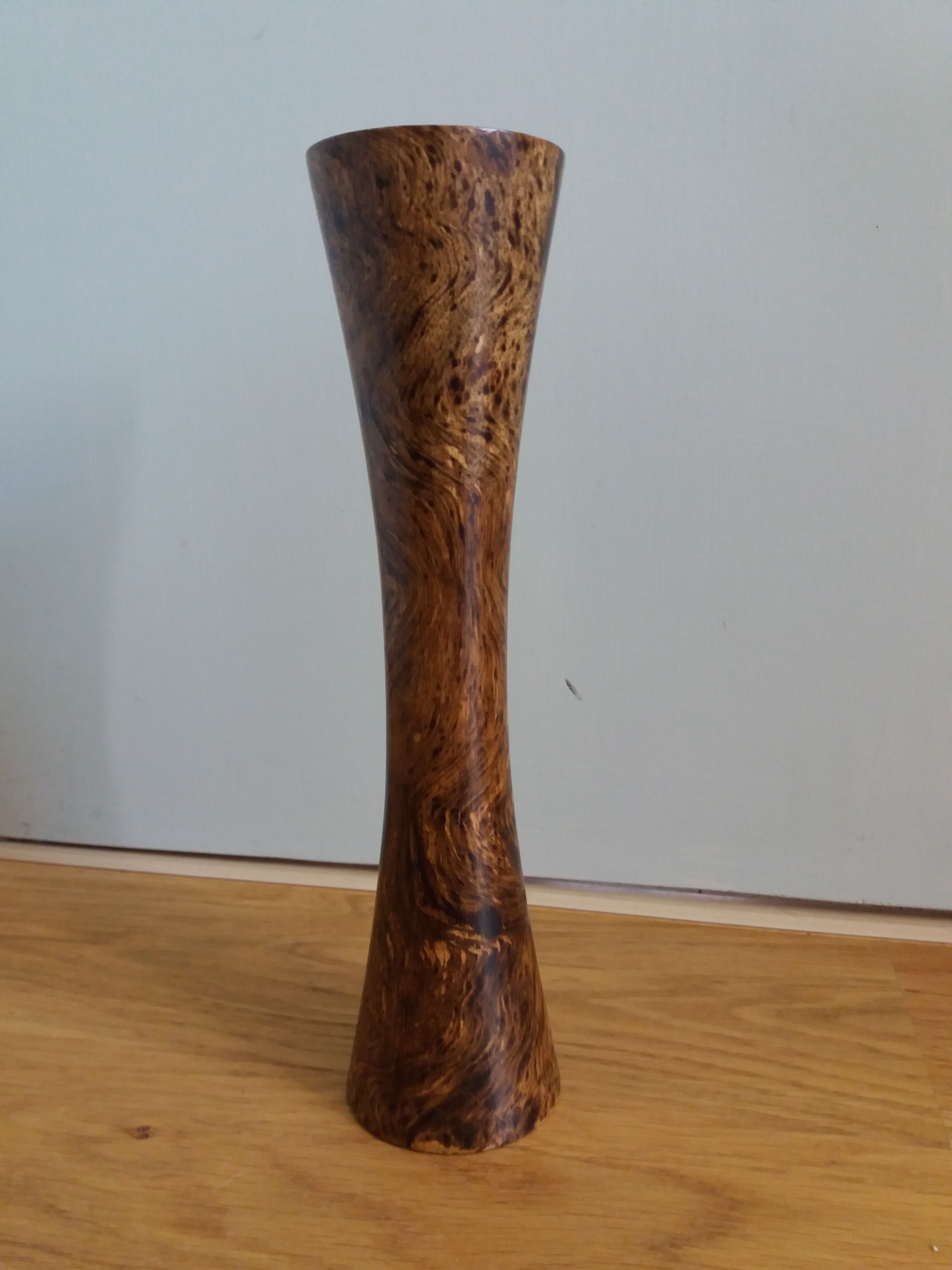 Diabolo vase in marbled lacquered wood Art Deco