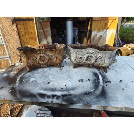 Pair of cast iron planters from 1900 in Charleville - Mézières