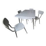 Ensemble table, 4 chaise et un tabouret vintage en Formica blanc