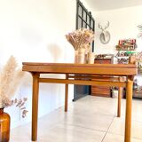 Extendable dining table in NATHAN teak