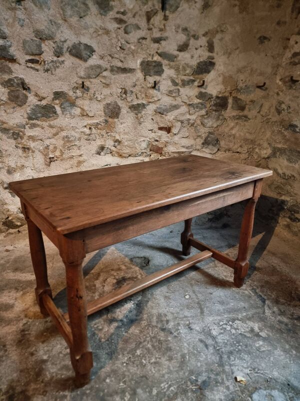 Table de ferme française ancienne en chêne et noyer (1780–1830)