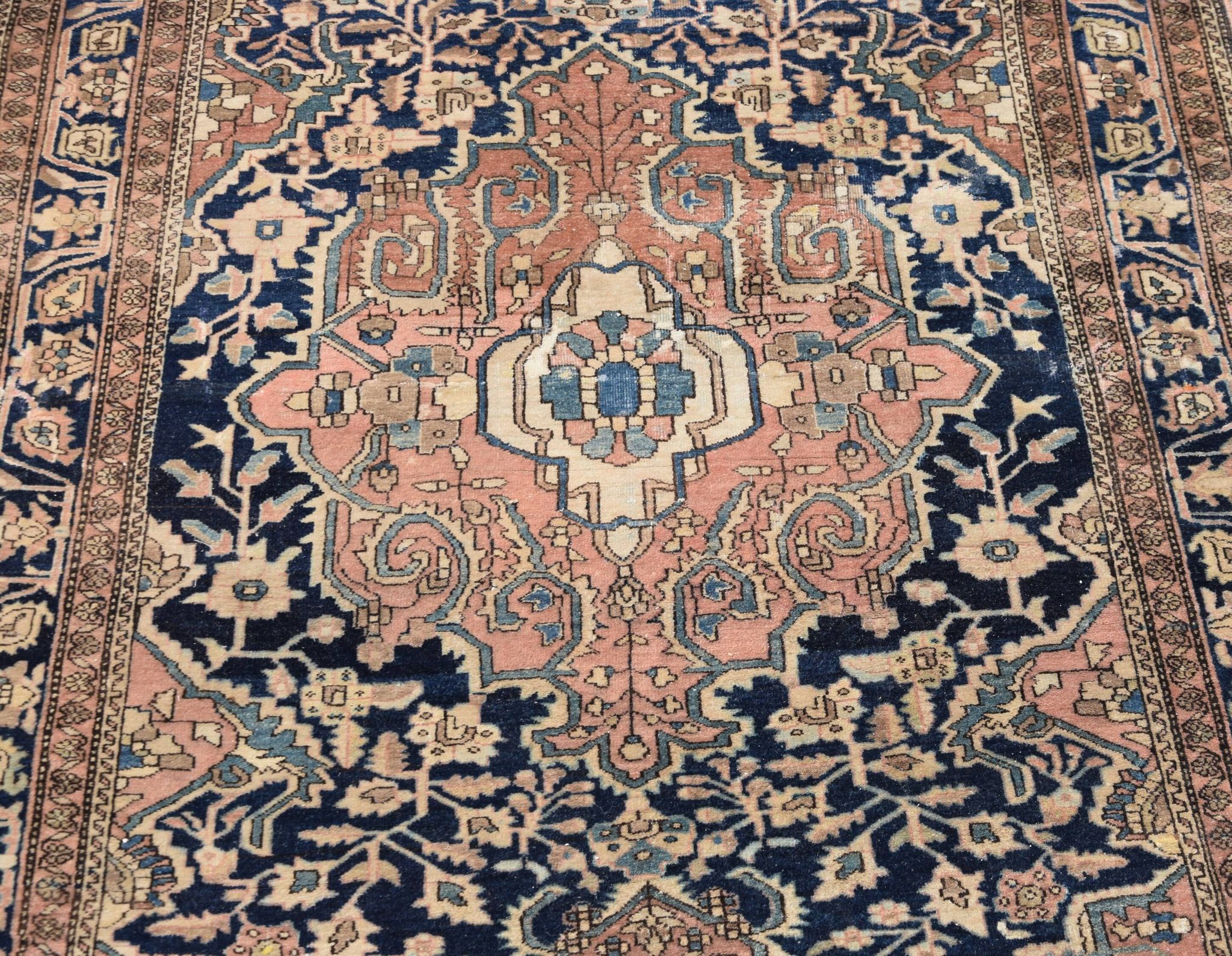 Ancient Iranian Oriental rug Sarouk 128x209 Metres