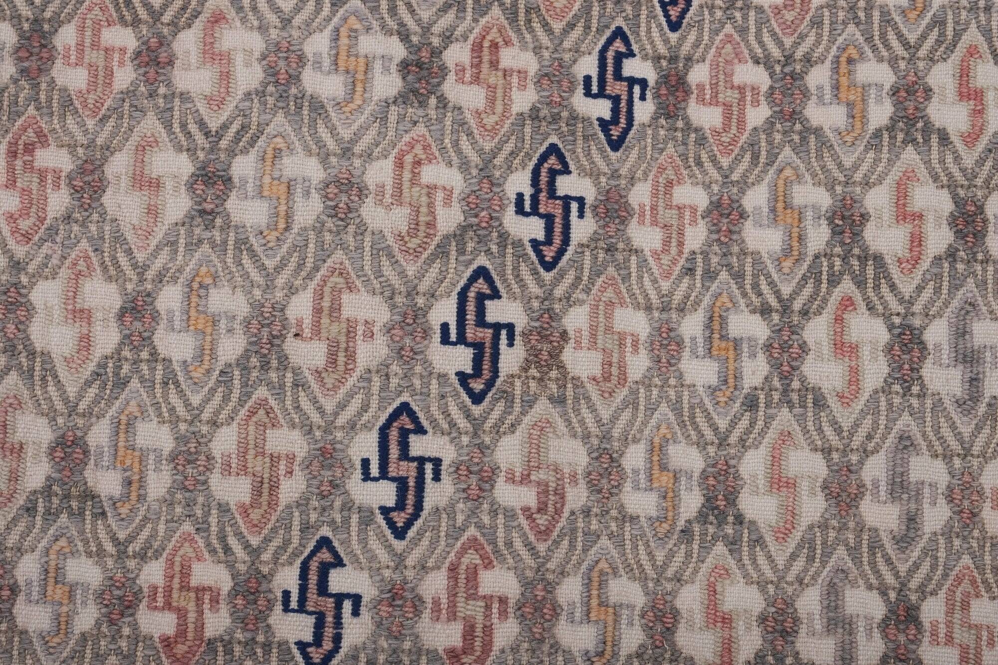 Vintage Turkish kilim, handwoven, 180x255 cm.