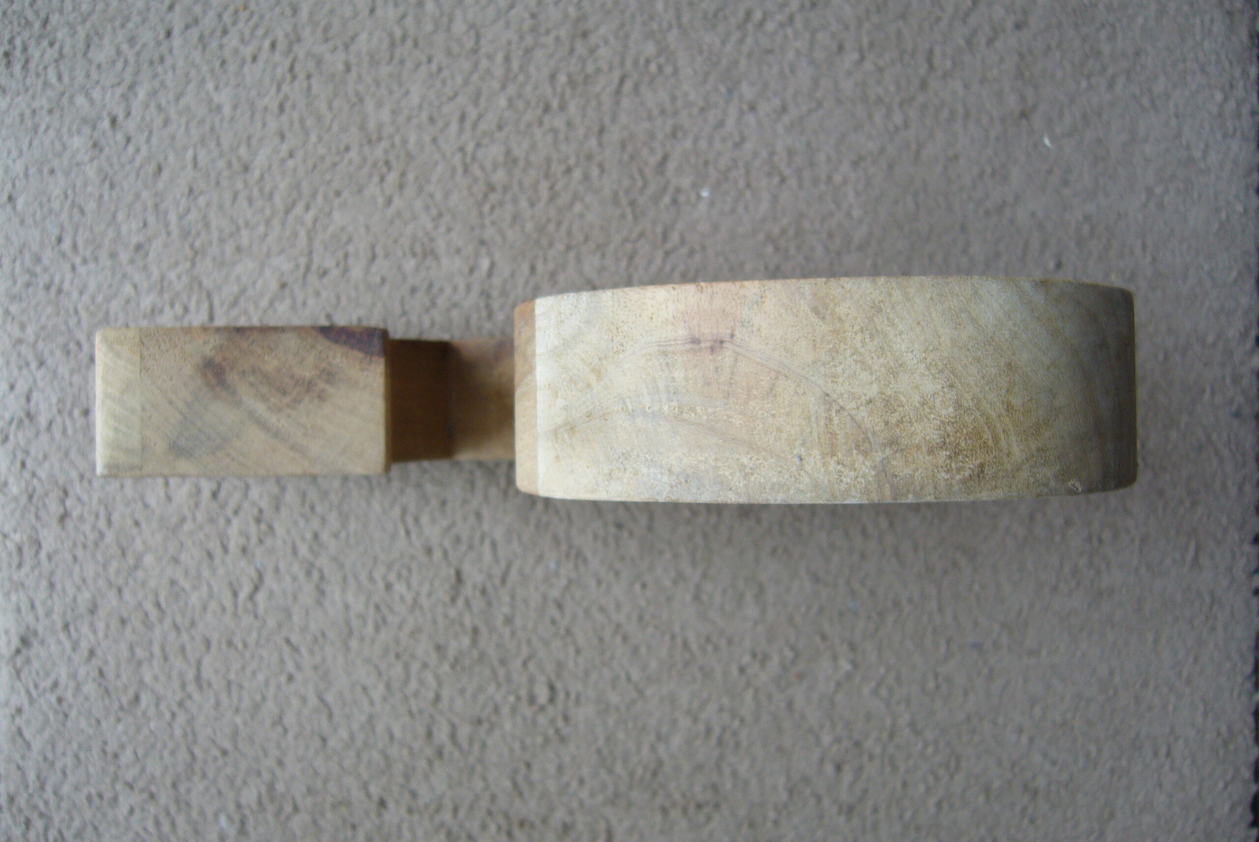 Letter Esperluette solid wood