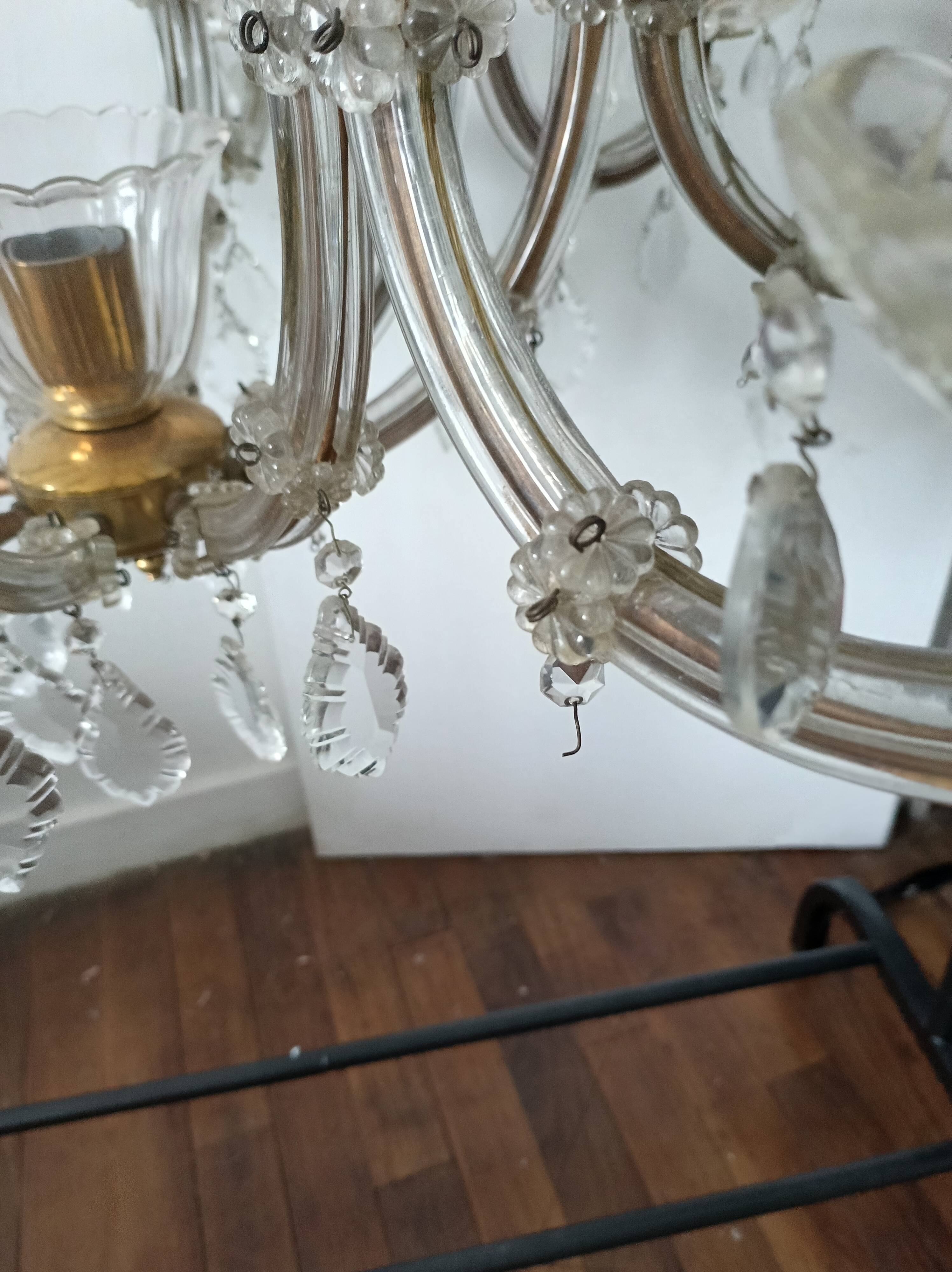 Glass pendant chandelier