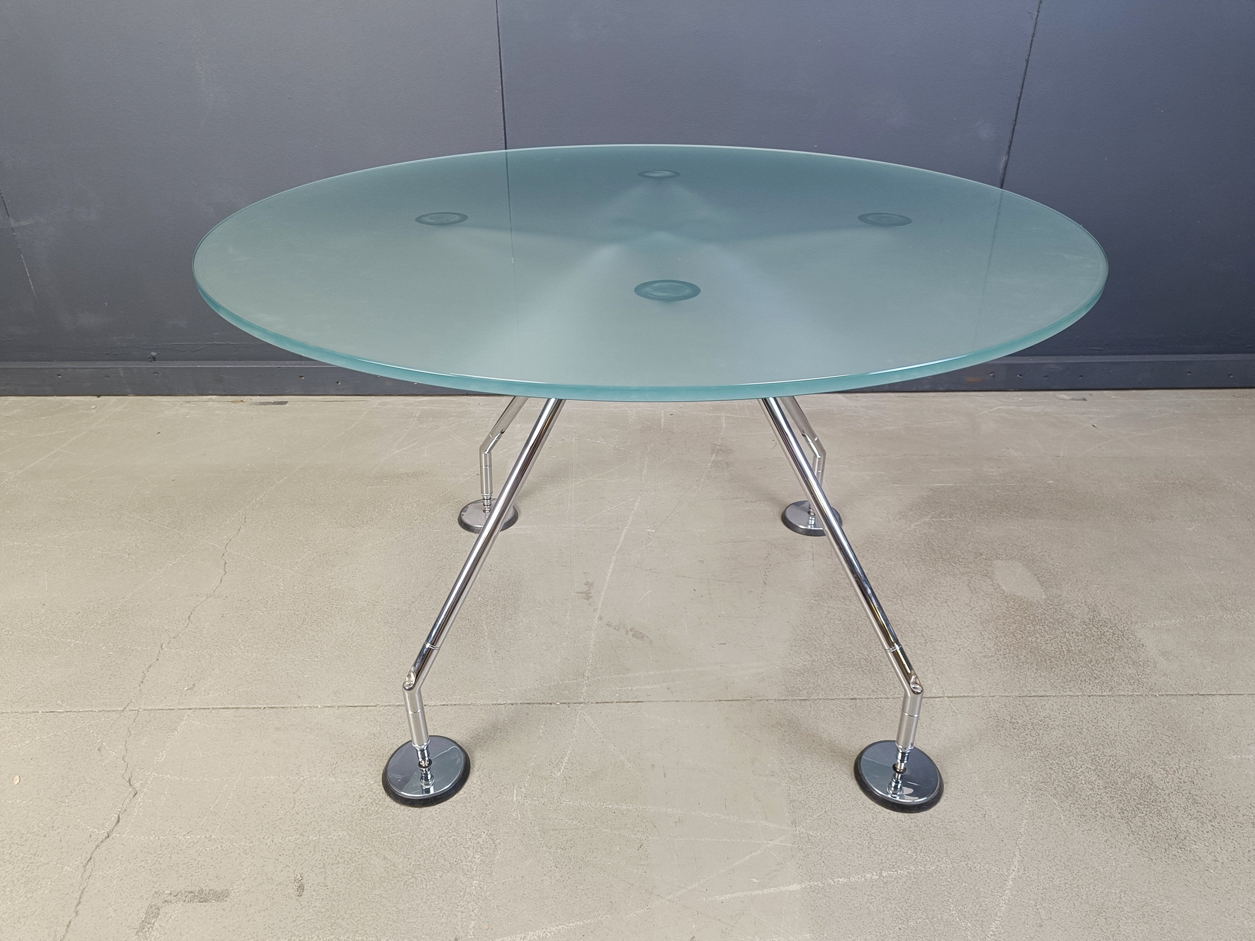 Nomos dining table by Norman Foster for Tecno, 1980s
