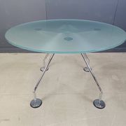 Table à manger Nomos par Norman Foster pour Tecno, années 1980.