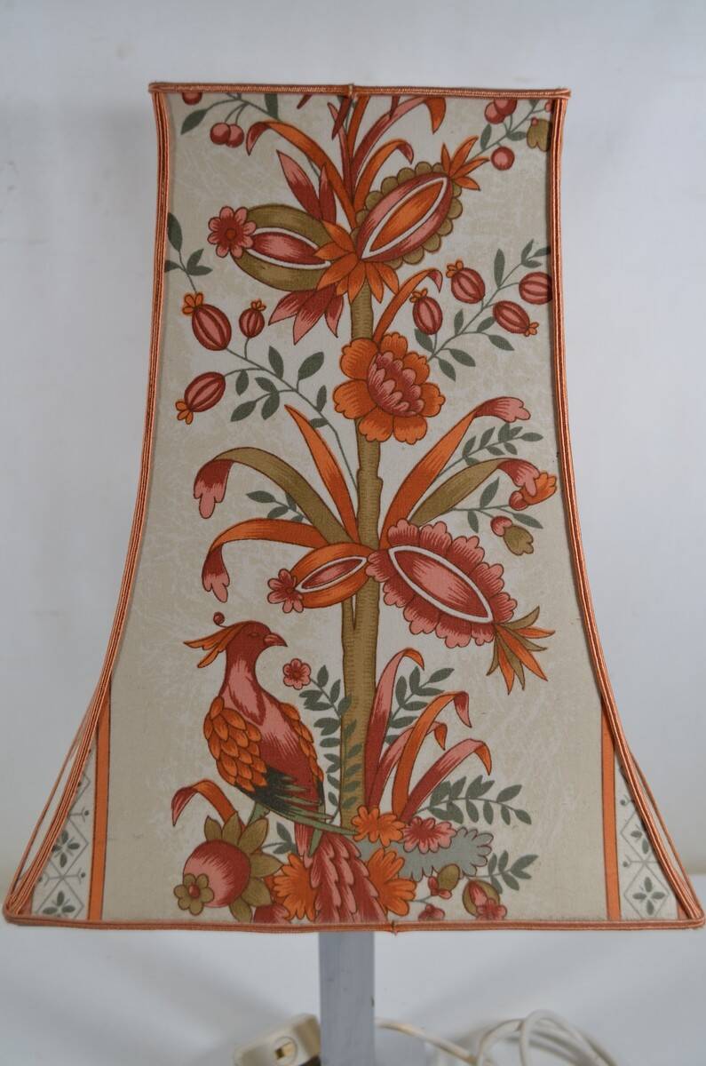 France 1970s - Vintage lamp with a chrome base and shade featuring Asian decor.