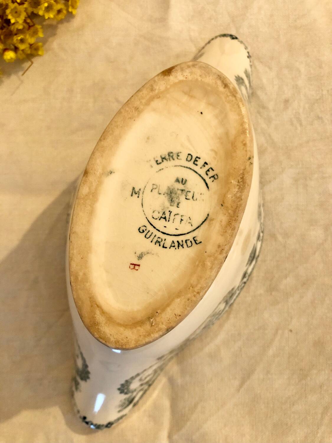 Ironware sauceboat at the Planteur de Caïffa