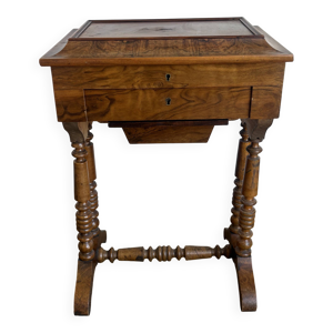 Table à ouvrage de style