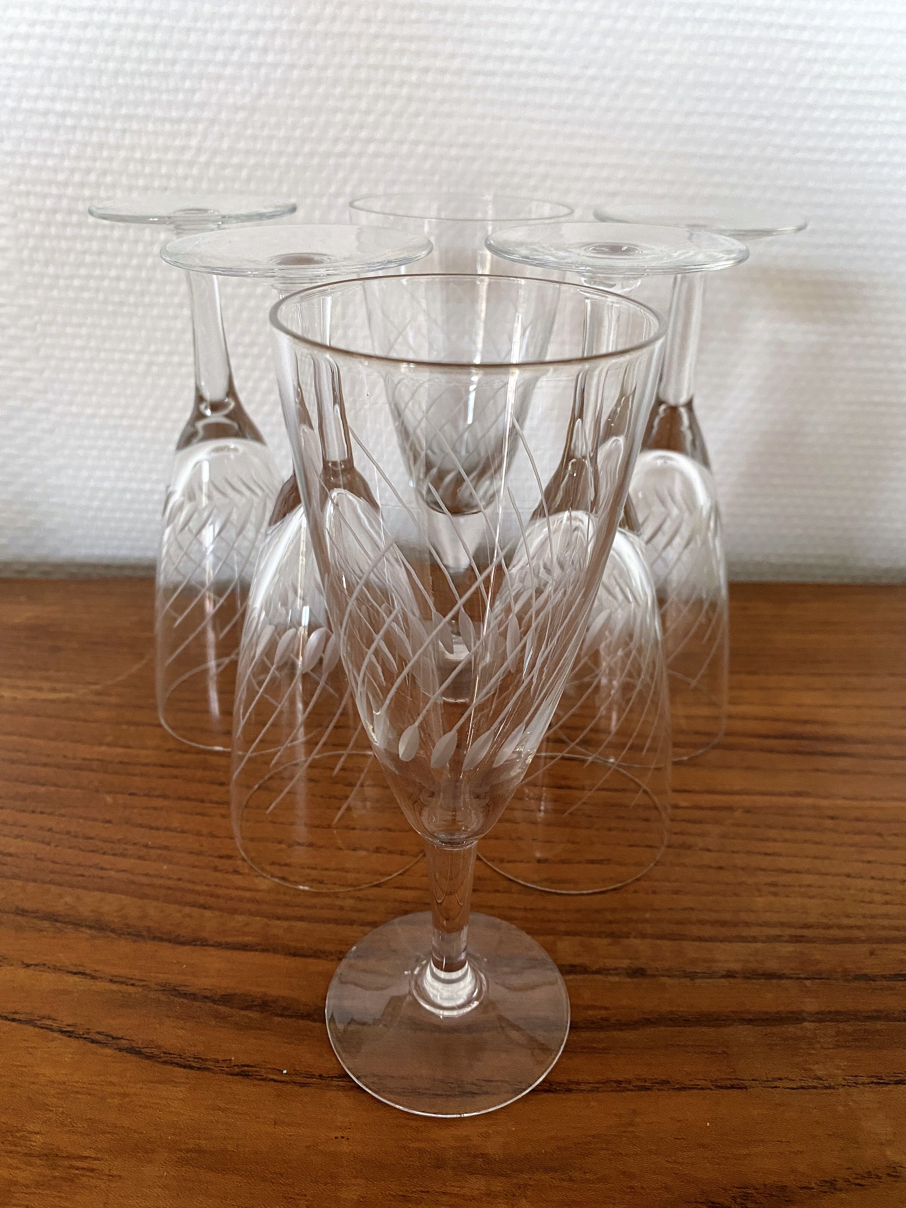 Set of 6 Champagne flutes in engraved glass 10 cl
