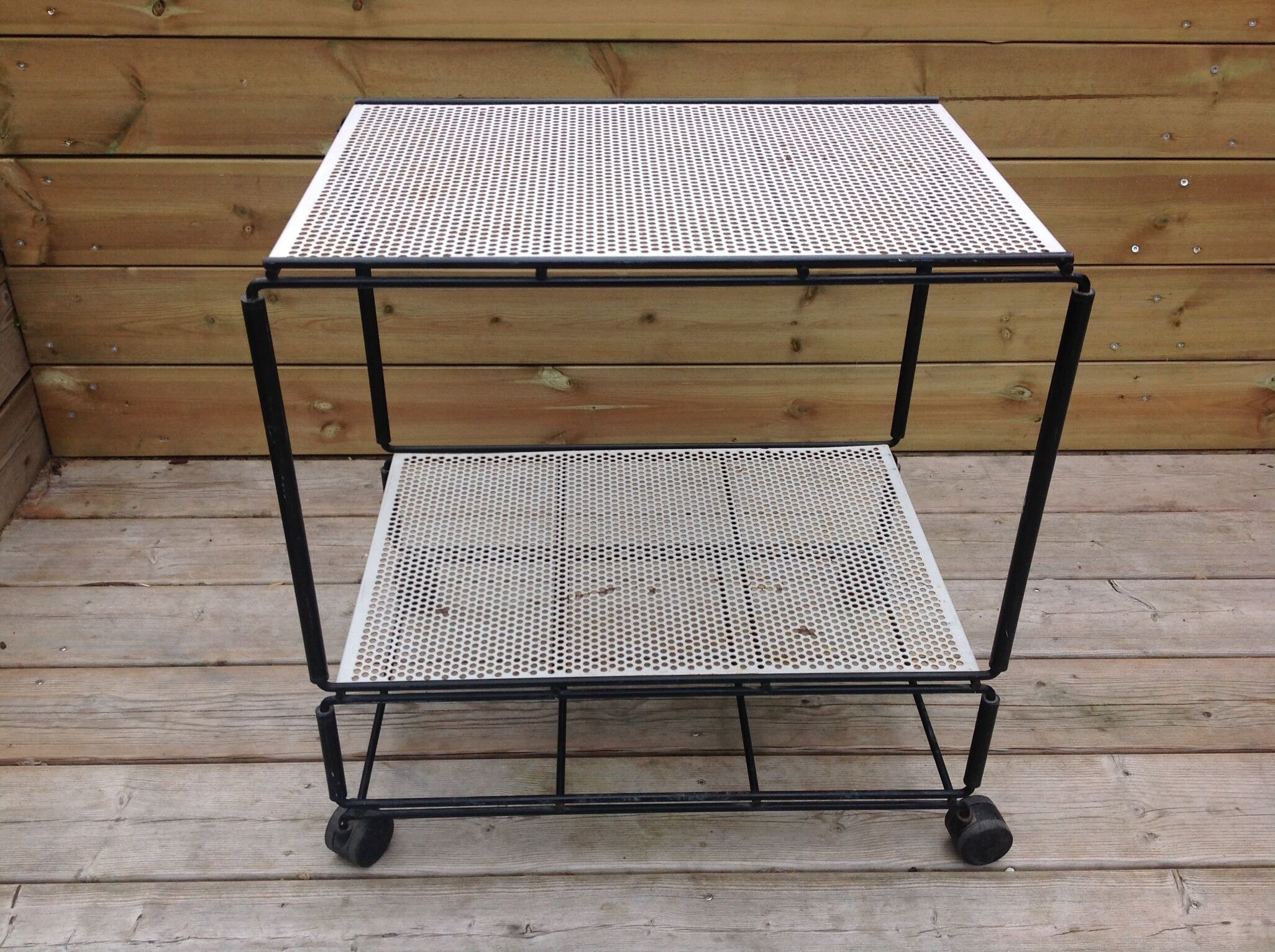 Perforated iron rolling table