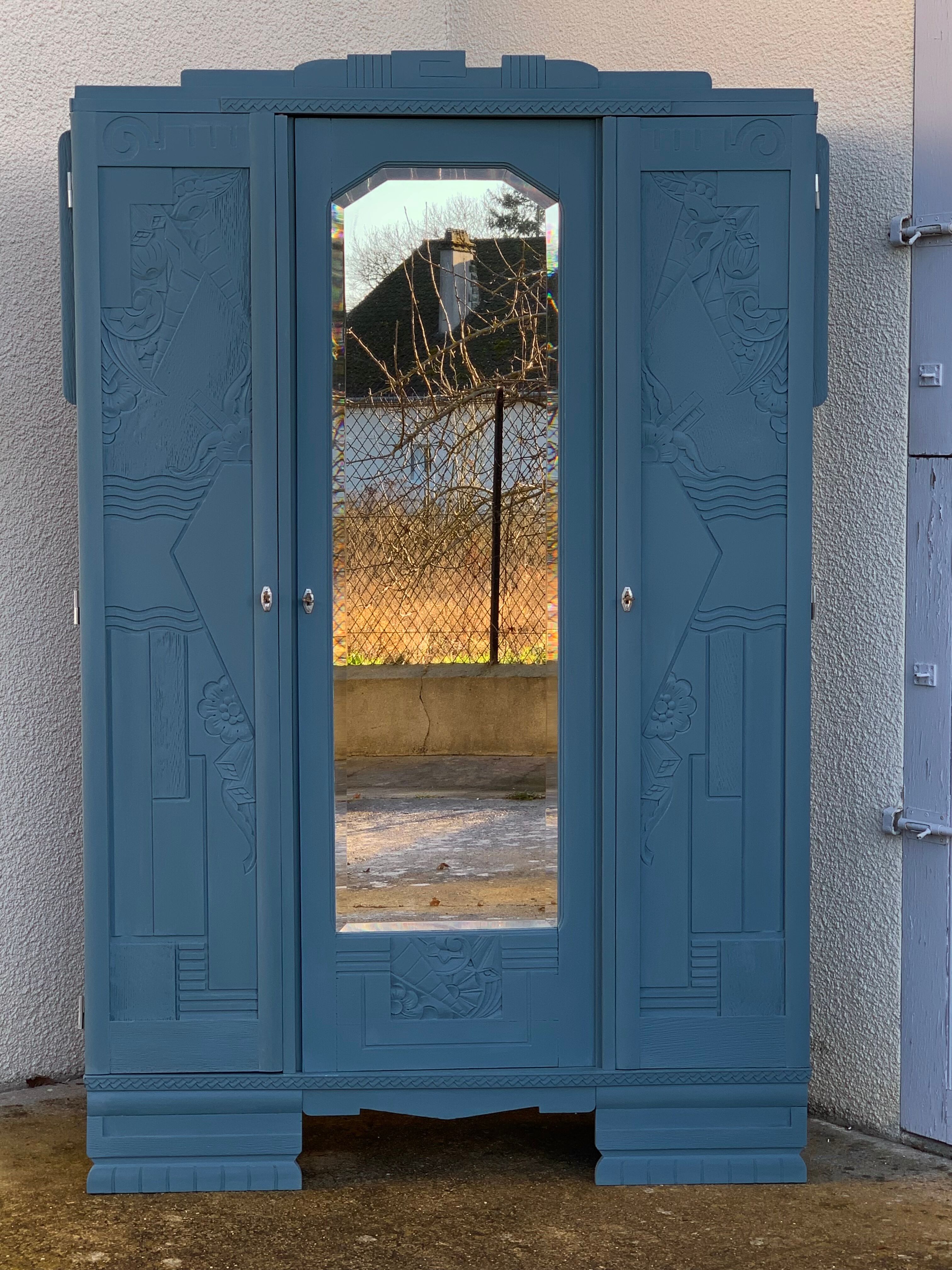 Blue wardrobe art deco 1930