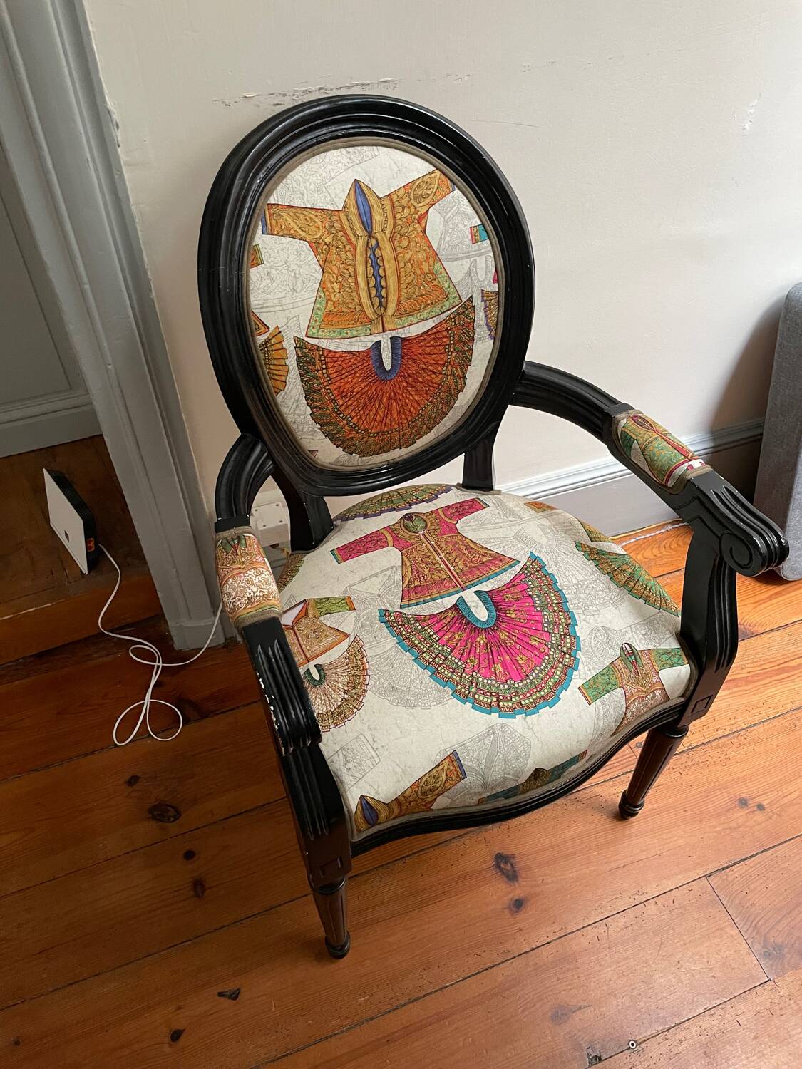 Fauteuil recouverte tissus PIERRE FREY