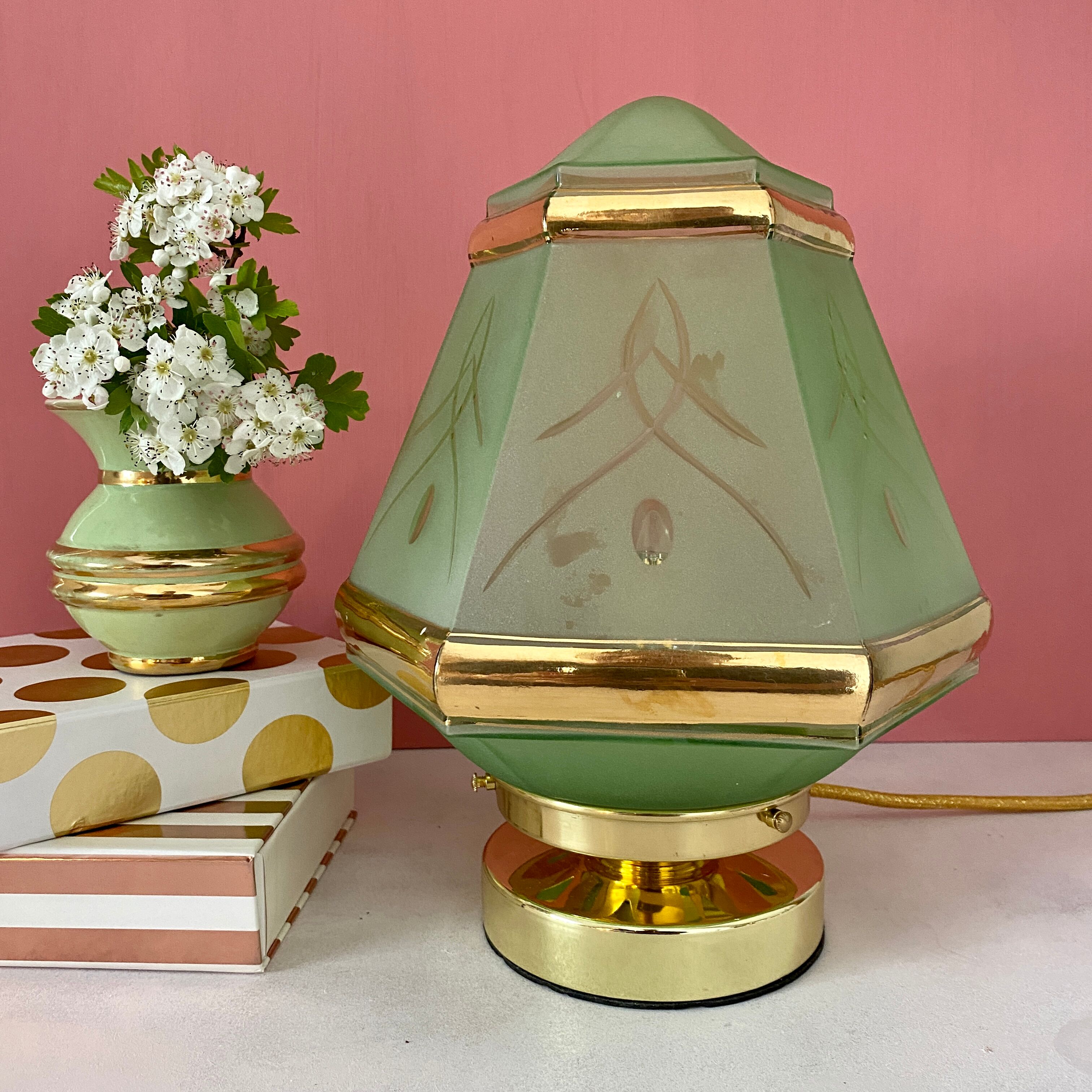 Table lamp globe vintage art deco glass