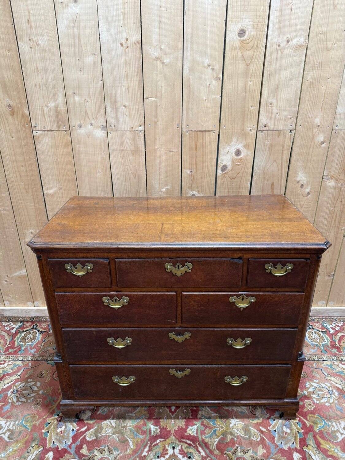 Commode à tiroirs – Époque georgienne – Chêne massif – Quincaillerie laiton