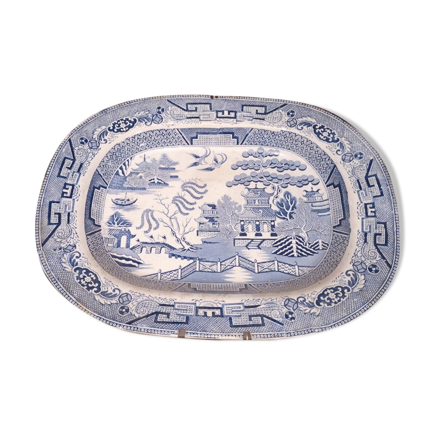 Large dish in English faience Staffordshire style 19th