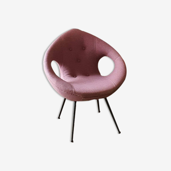 An unique polish UFO chair in wool