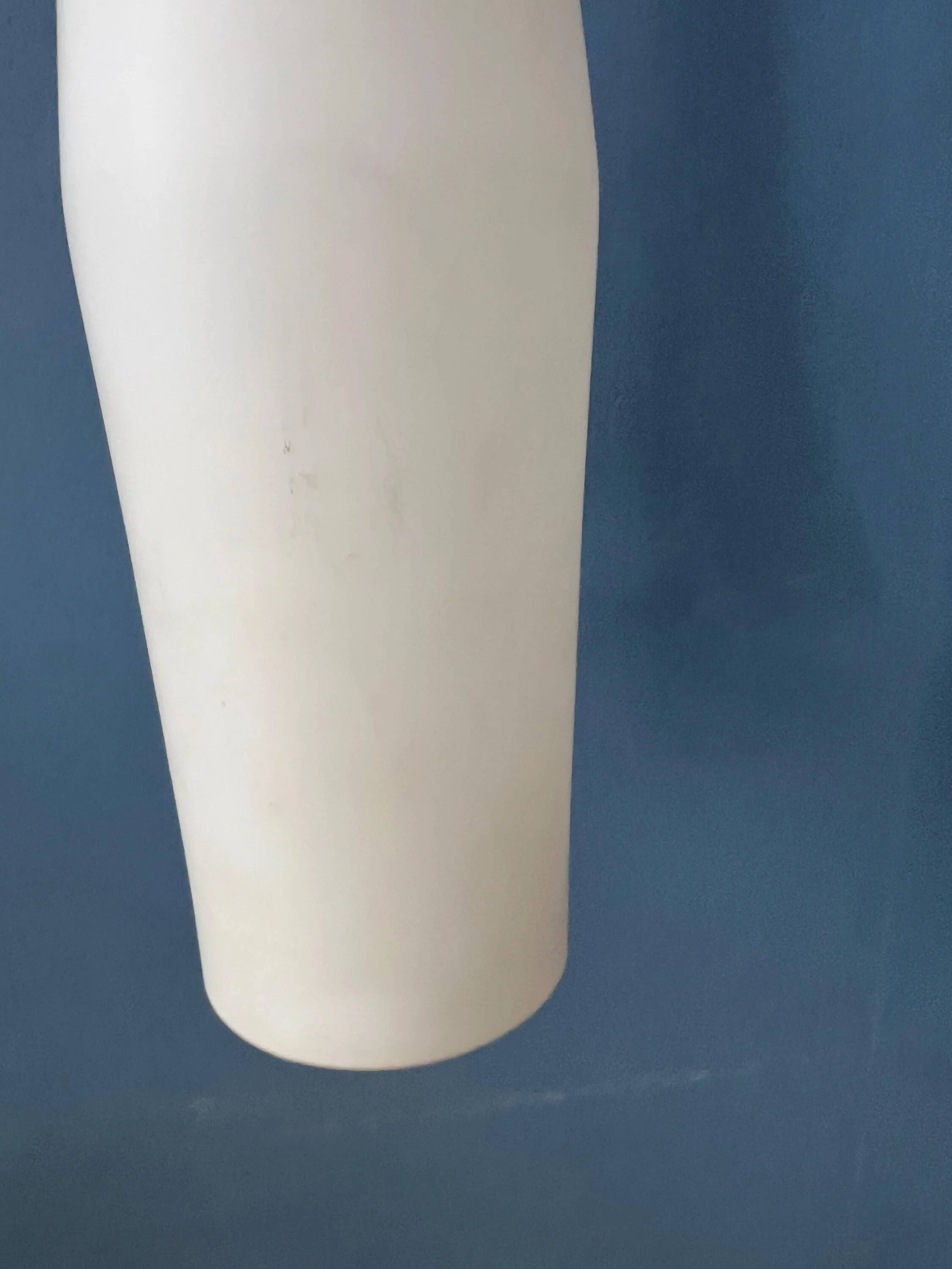 Suspension longue Mid-Century en verre opalin