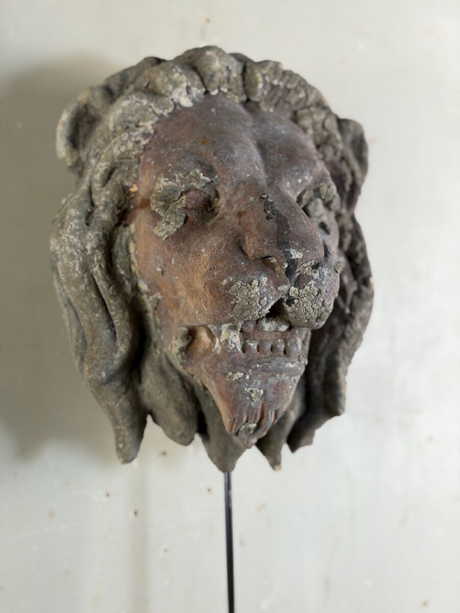 Terracotta sculpture, wall bracket, façade element from the 19th century.