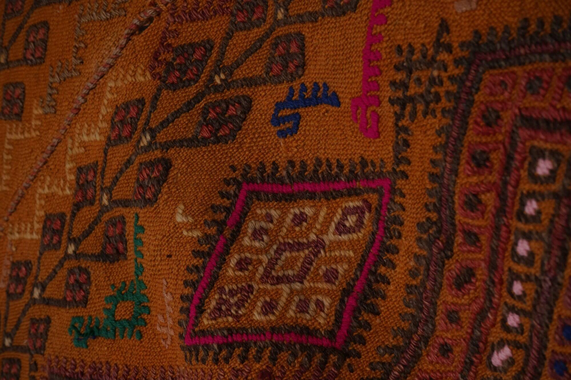 Kilim turc vintage tissé main 169x252 cm