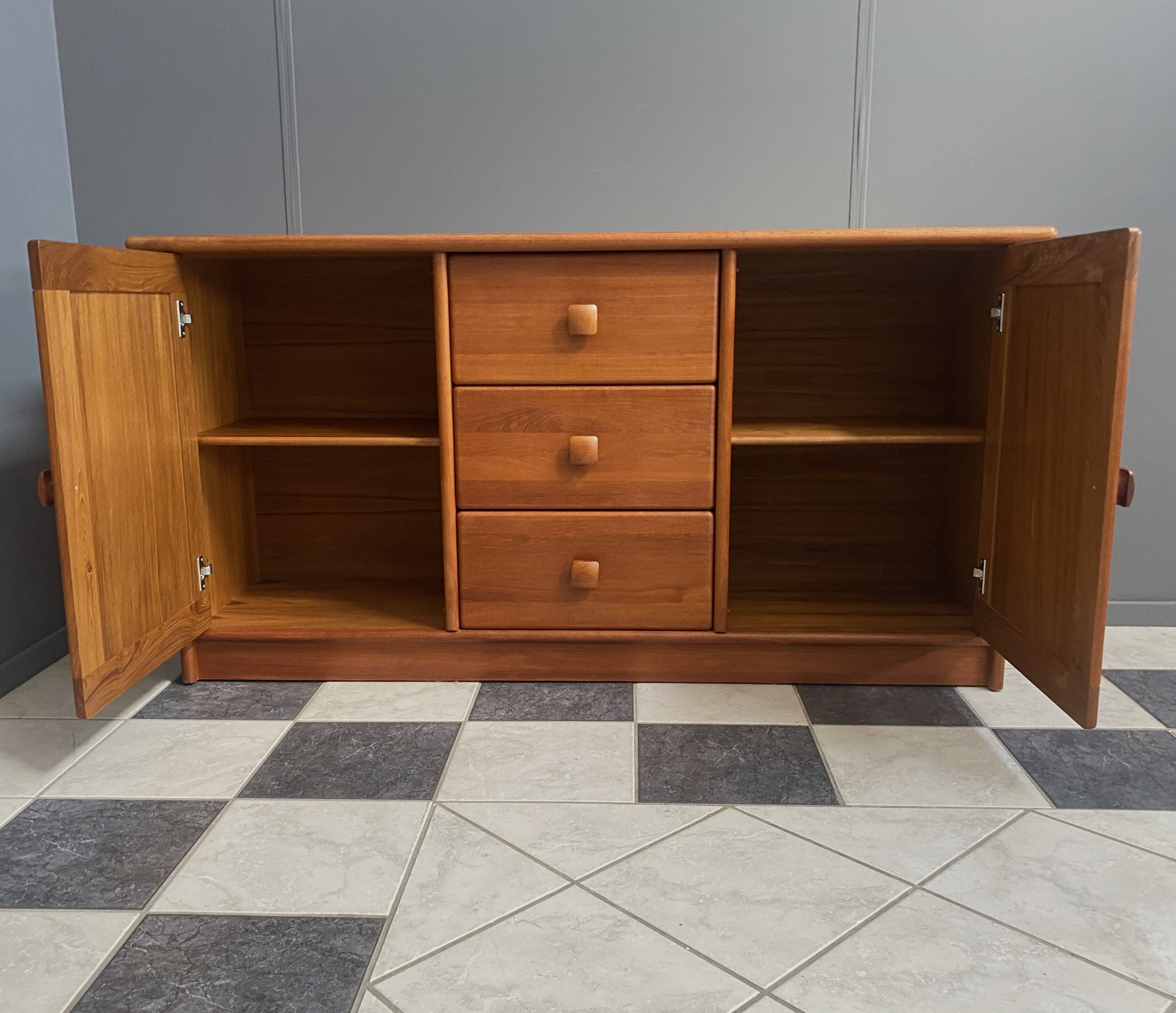 Teak sideboard by Dyrlund Denmark