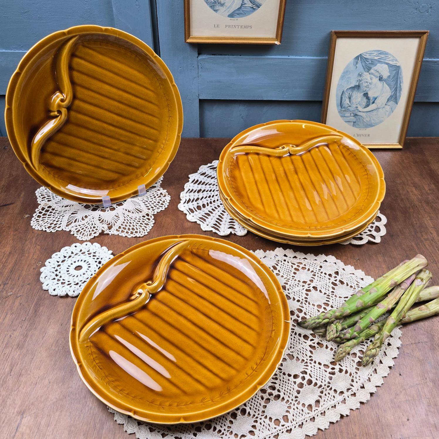 6 Gien earthenware asparagus plates – honey-brown glaze