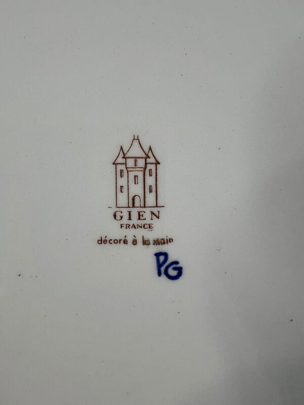 Grande assiette gien décoré à la main