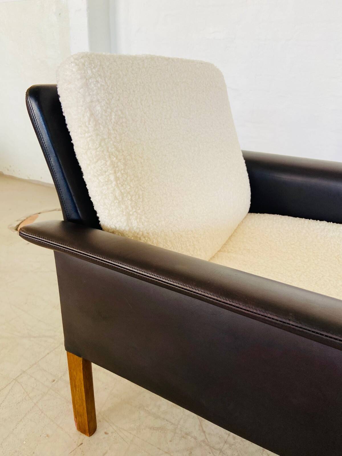 1960s retro Hans Olsen rosewood and leather lounge chair