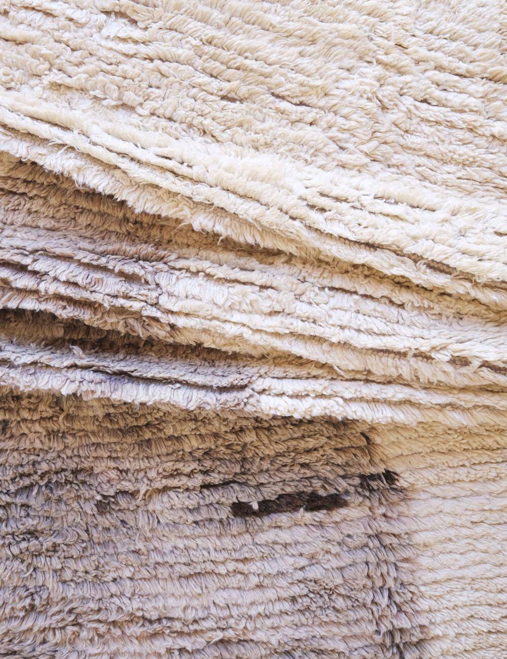 Contemporary Berber Rug - 398 x 282 cm