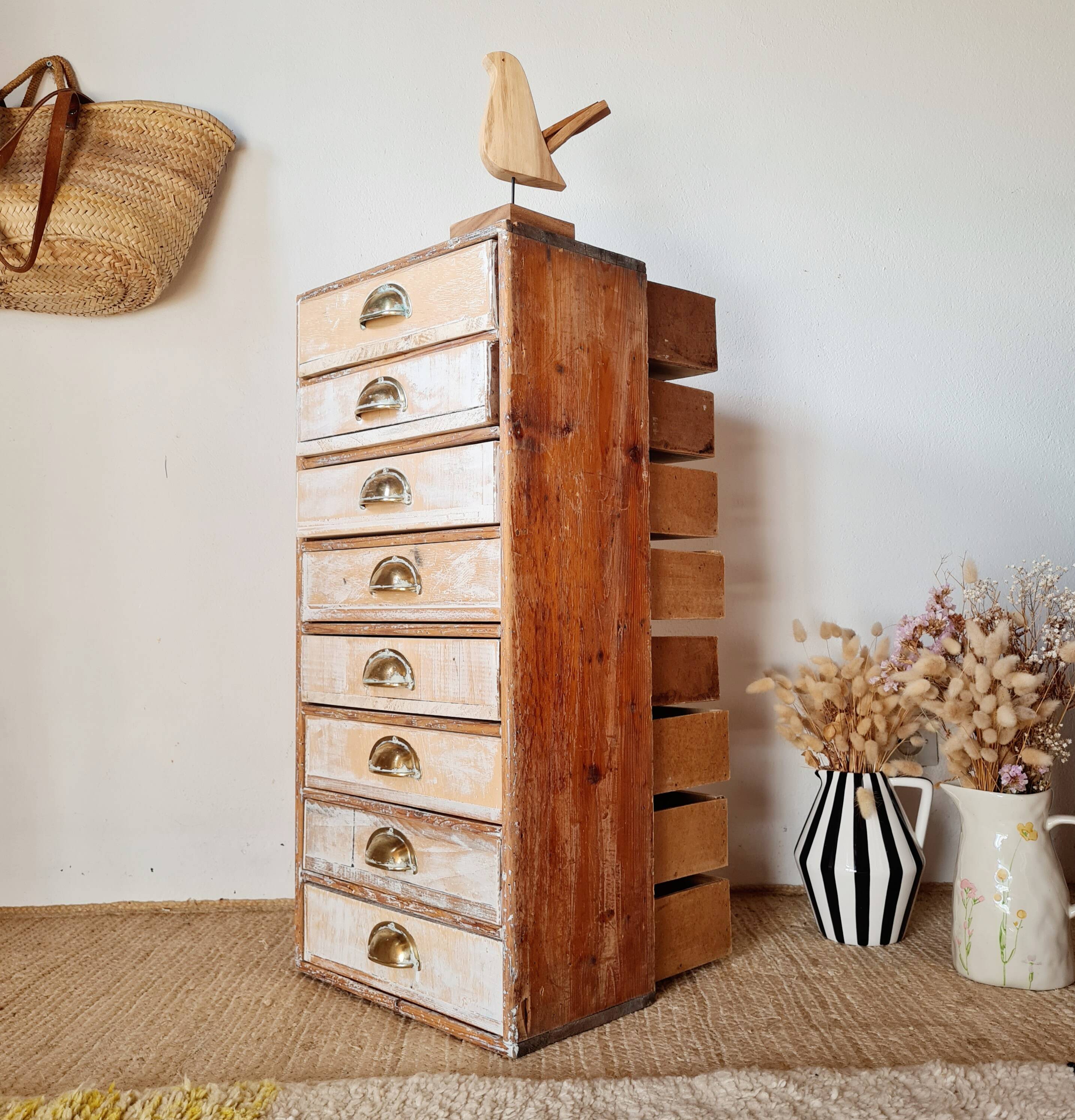 Petit meuble d'atelier vintage à tiroirs