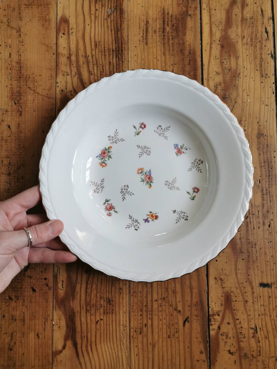 Vintage soup plates L'Amandinoise Pompadour