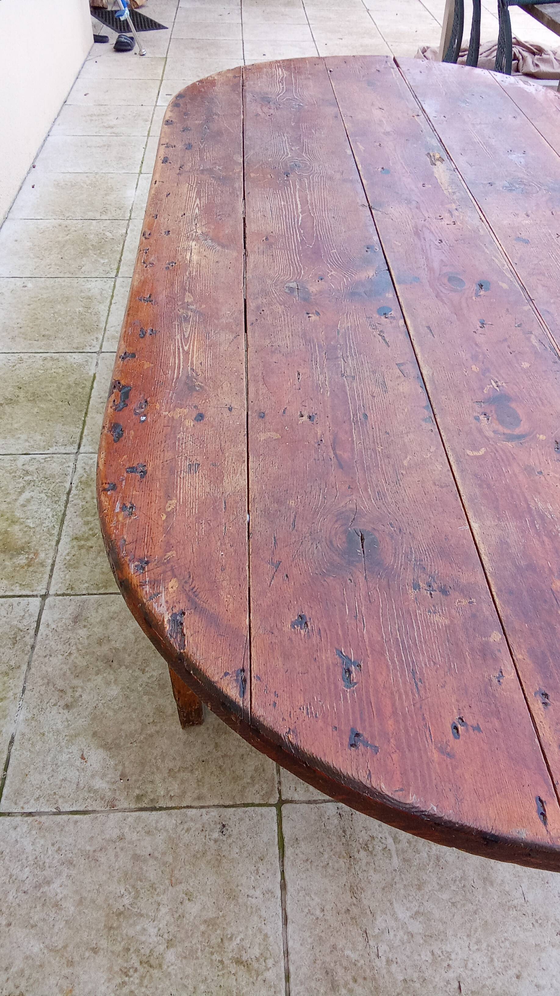 Old oval farm table 2m42
