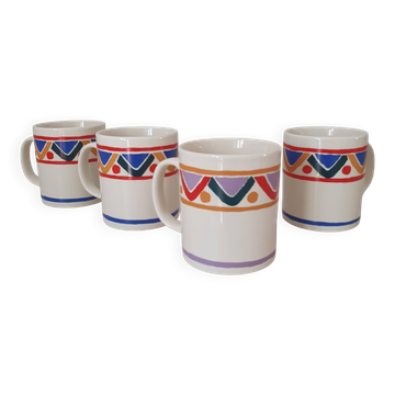 Set of 4 mugs with multicoloured Mobil design.