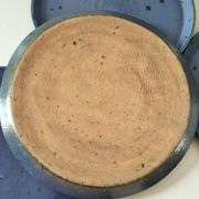 6 assiettes plates en grès artisanal bleu nuit moucheté