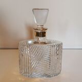 Carafe en verre taillé, bande dorée sur le col