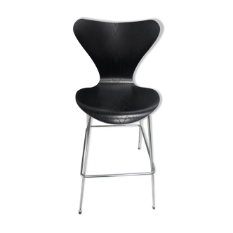 Bar stool series 7 by Arne Jacobsen, Fritz Hansen