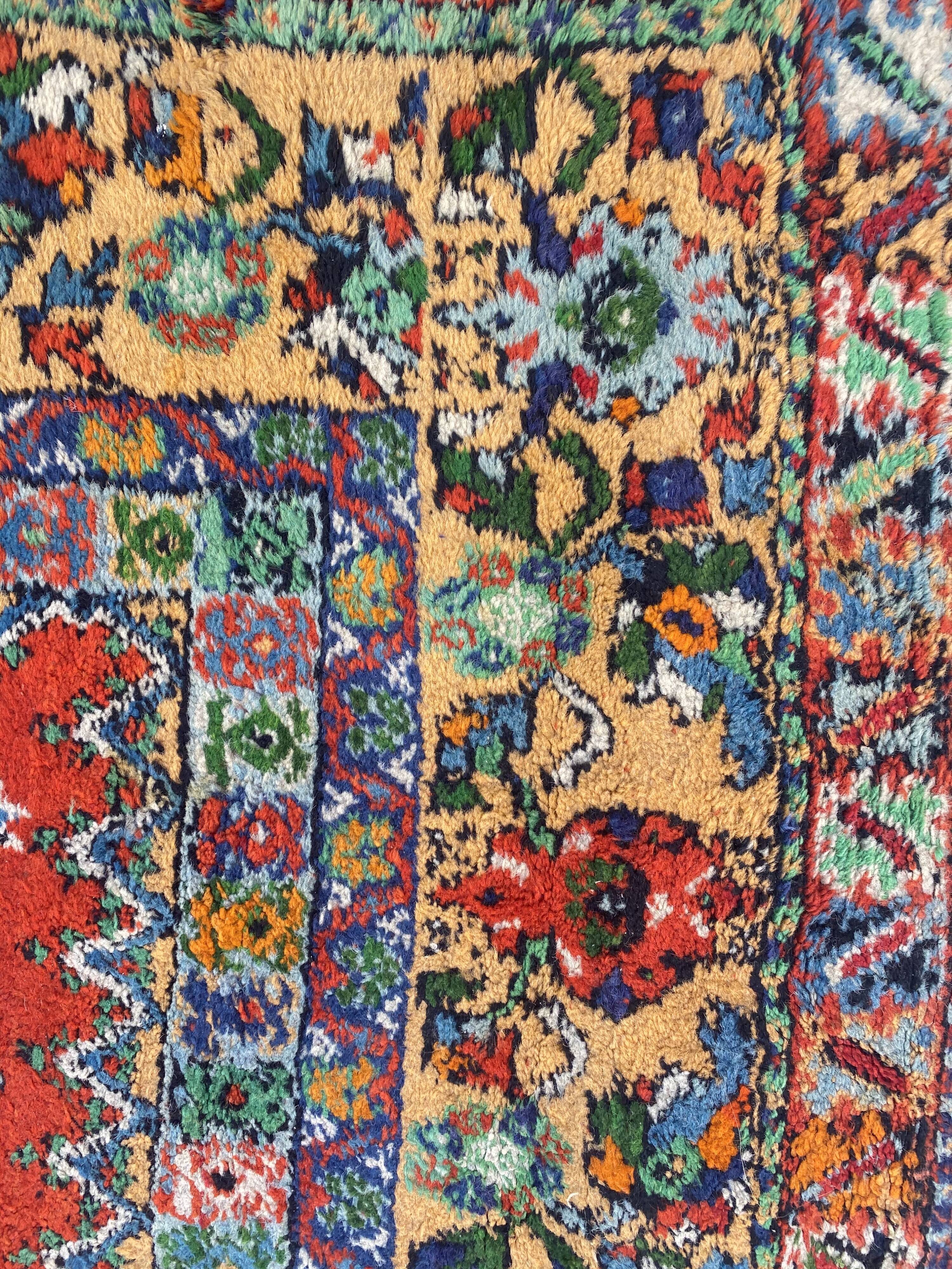 Moroccan vintage carpet handmade flap 175x255 cm