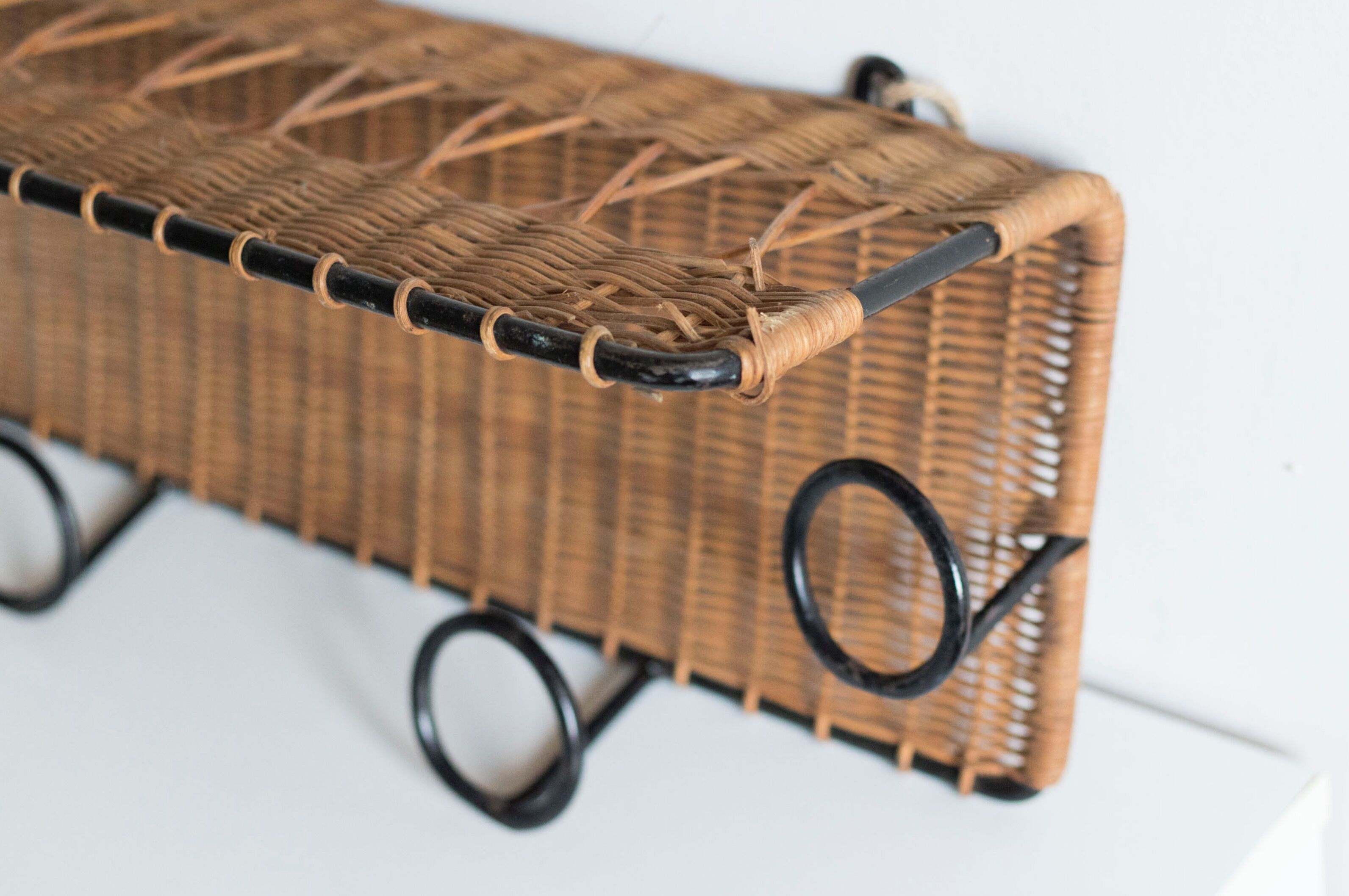 Coat rack 4 hooks in vintage rattan