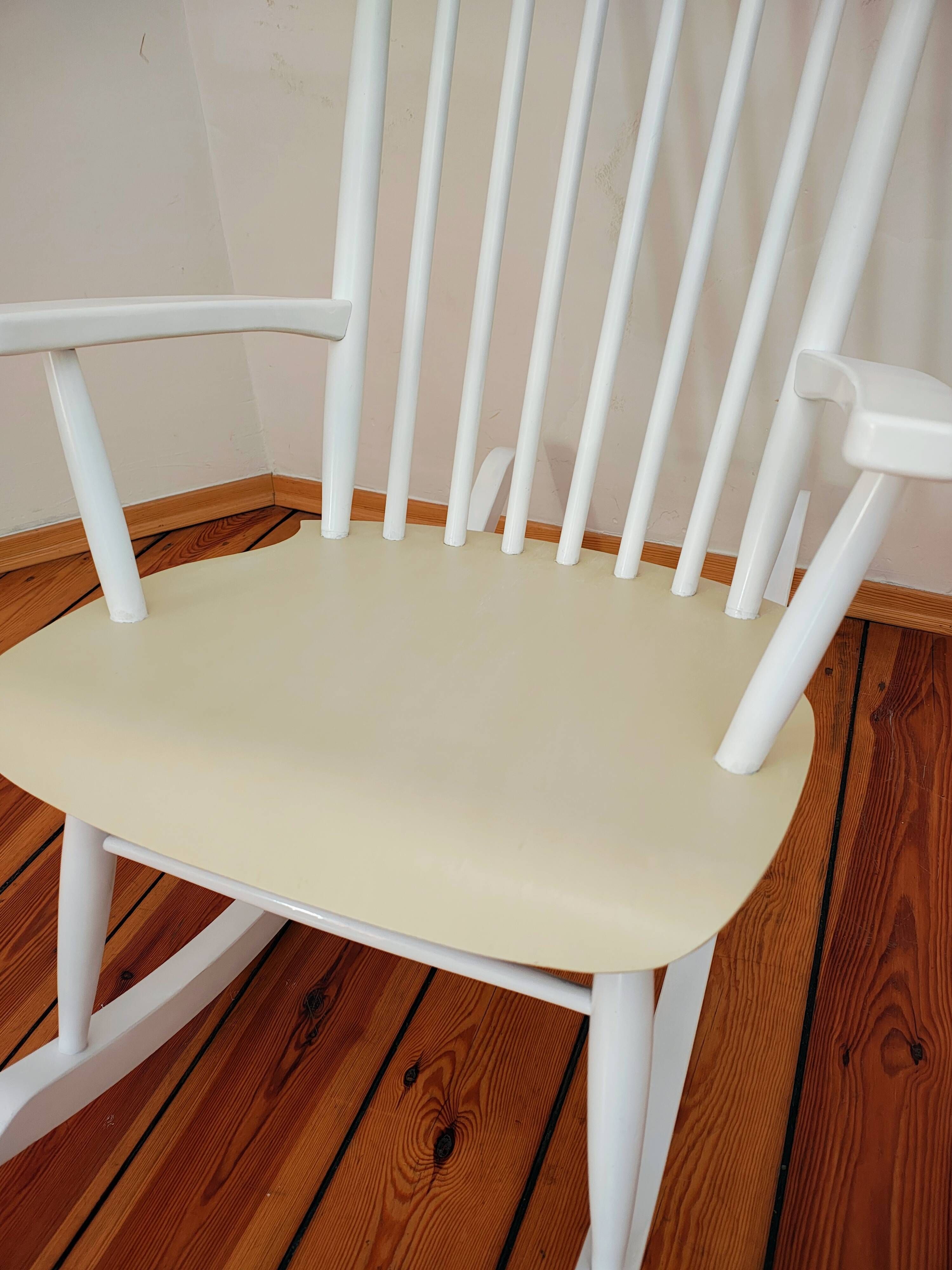 Vintage Rocking Chair from Varjosen Puunjalostus dla Uusikylä1960s