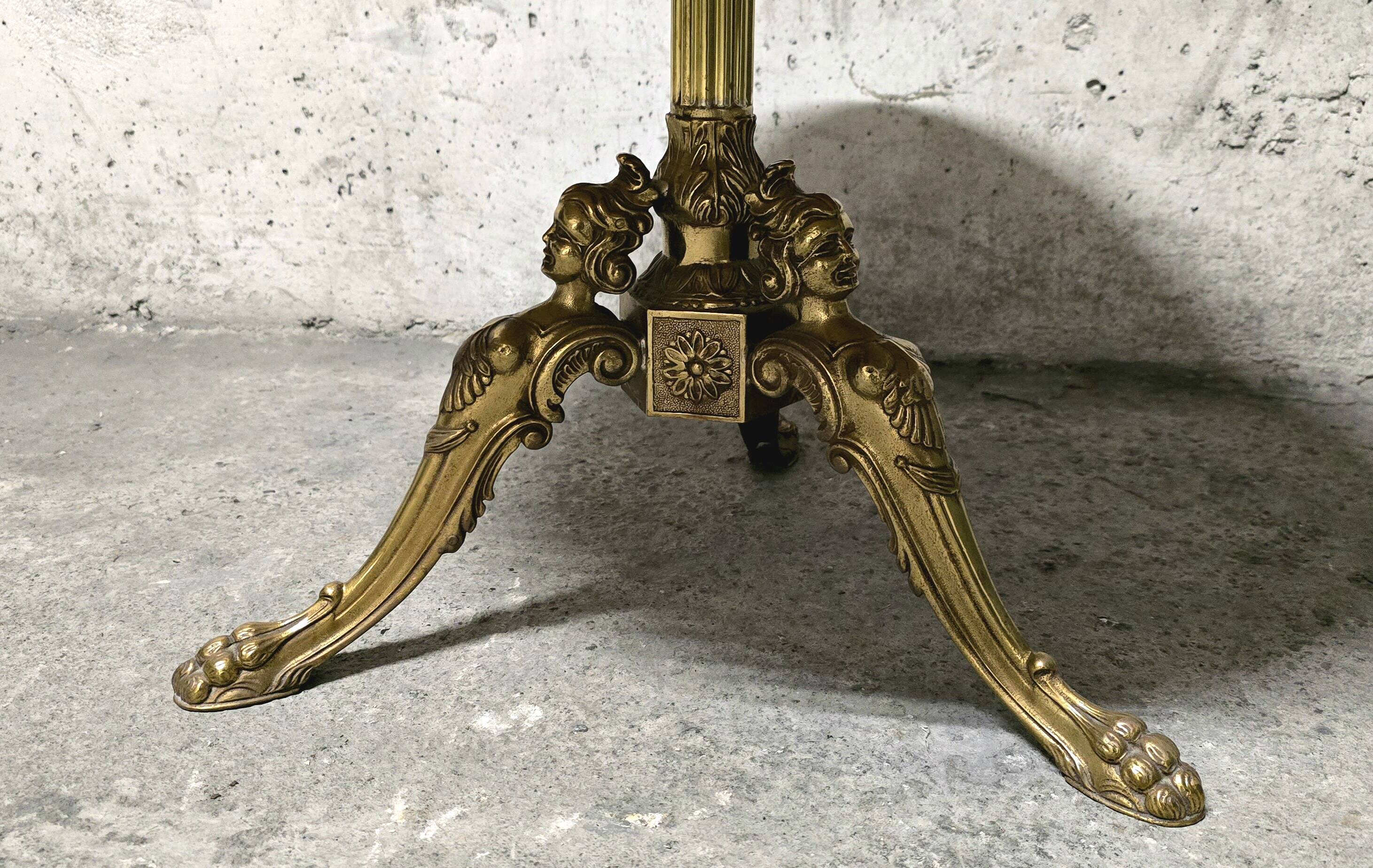 Guéridon Coffee Table in Gilded Brass and Alabaster